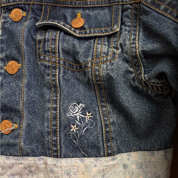 Vintage Disney Winnie The Pooh Size 6 Floral Embroidered Denim Jean Jacket - Picture 3 of 11